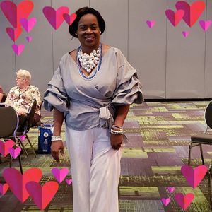 Meet your Posher, Leslie